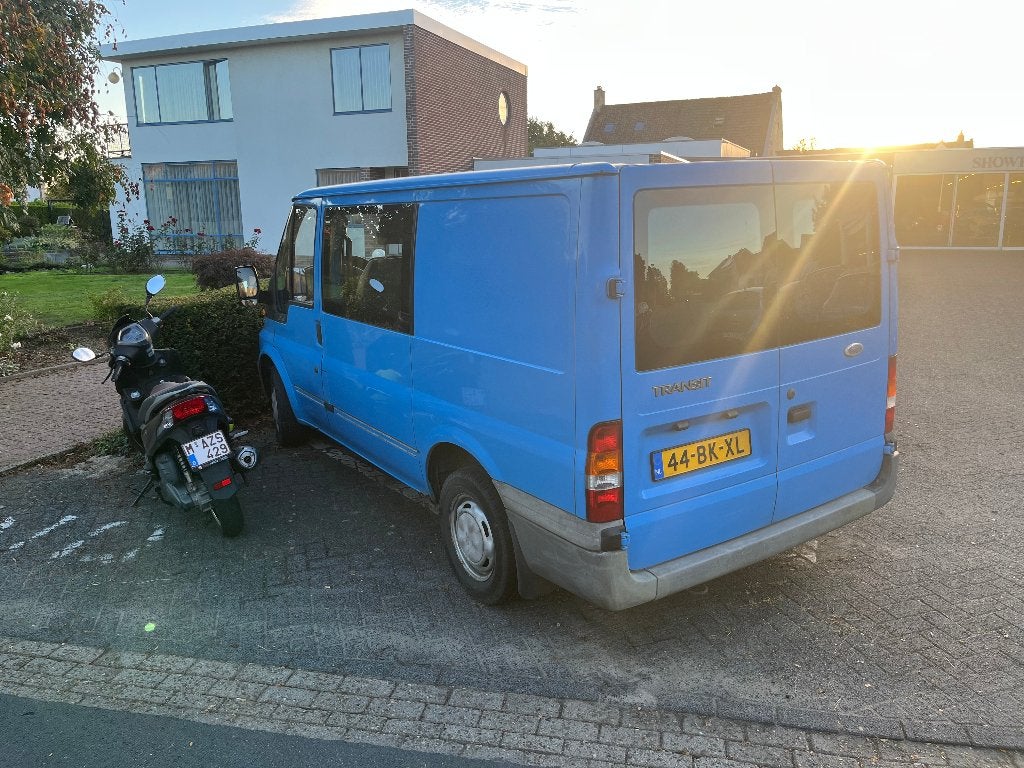 Ford Transit met dubbele cabine voor renovatie of onderdelen, Auto's, Voorwielaandrijving, Escort, Stof, Beige