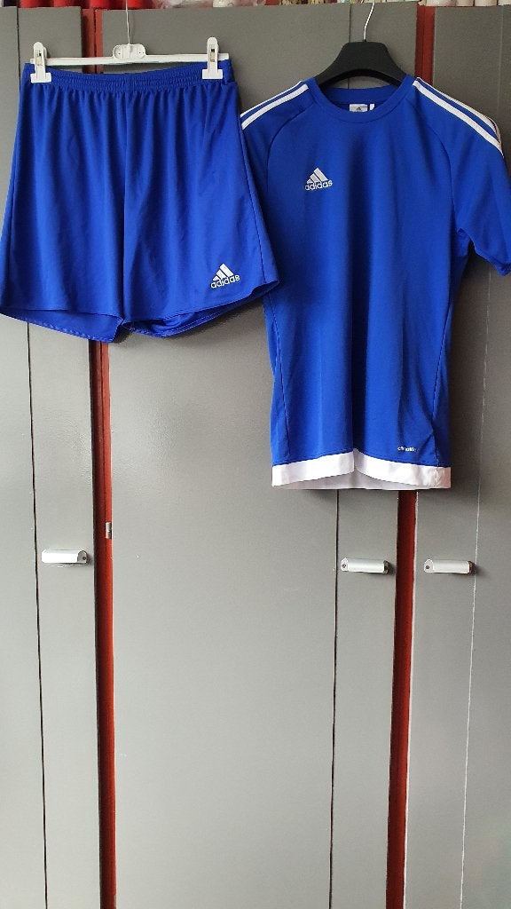Adidas sportset blauw shirt S short L, Ophalen of Verzenden, Zo goed als nieuw, Blauw