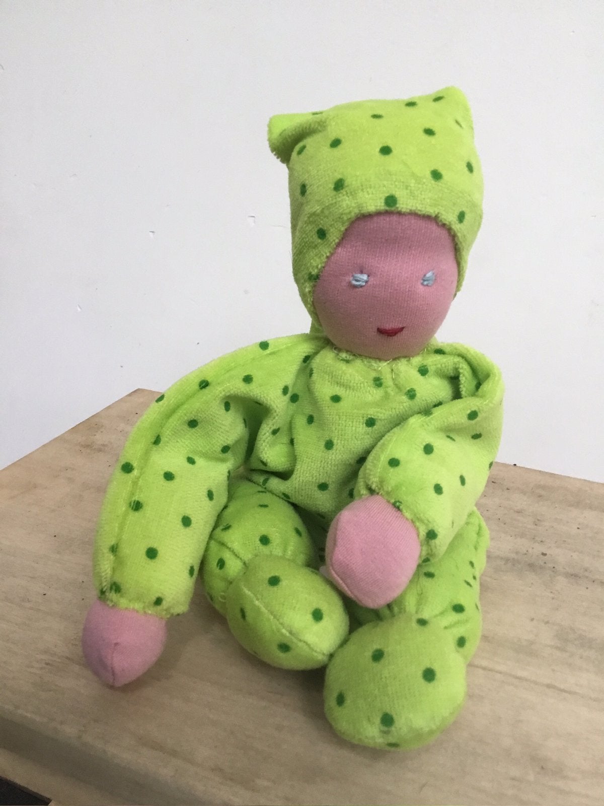 Antroposofische knuffelpop, zonnekind., Verzamelen, Poppen, Ophalen of Verzenden, Zo goed als nieuw, Pop