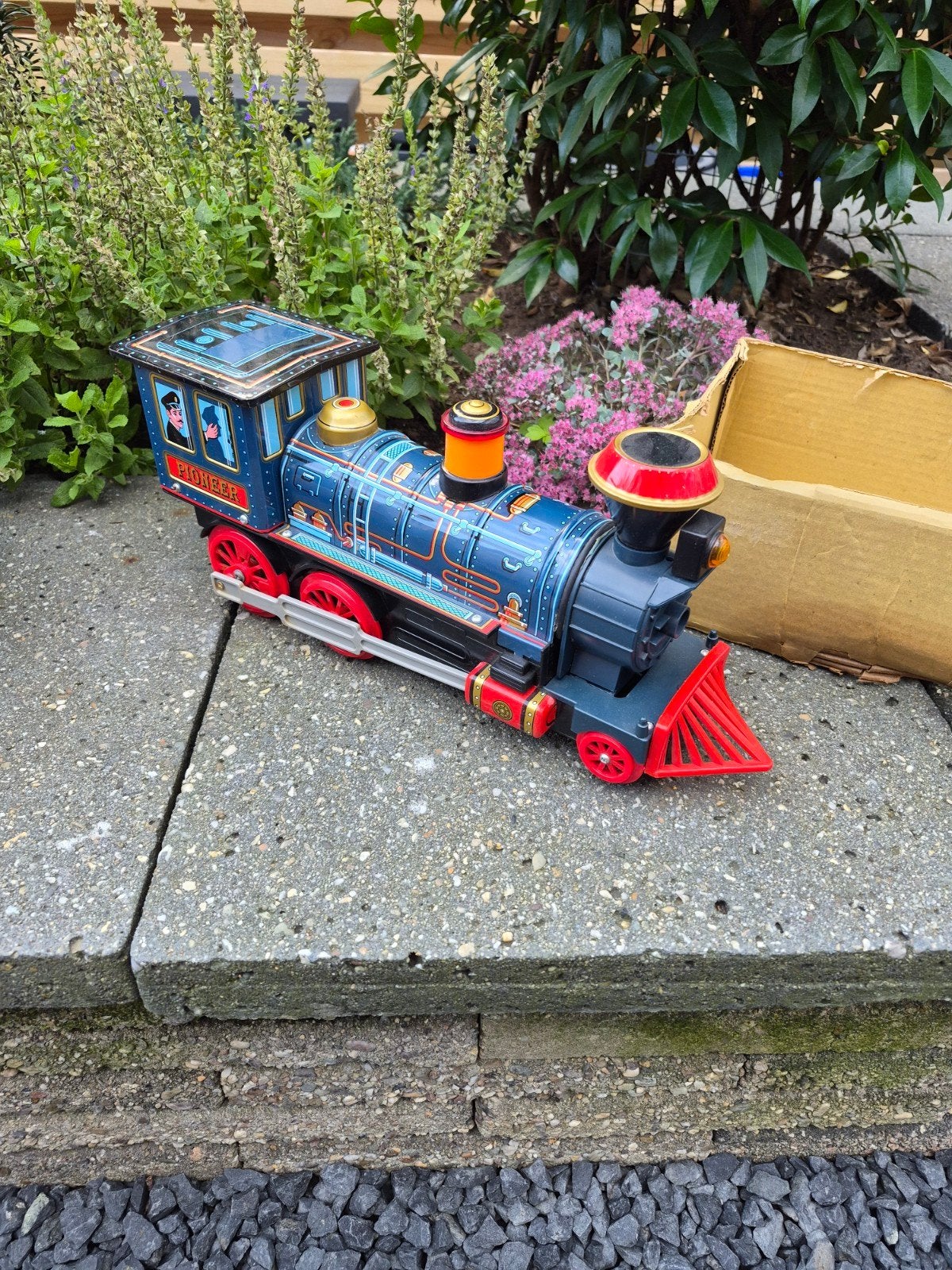 antiek speelgoed blik locomotief nieuw in doos jaren 70, Ophalen of Verzenden