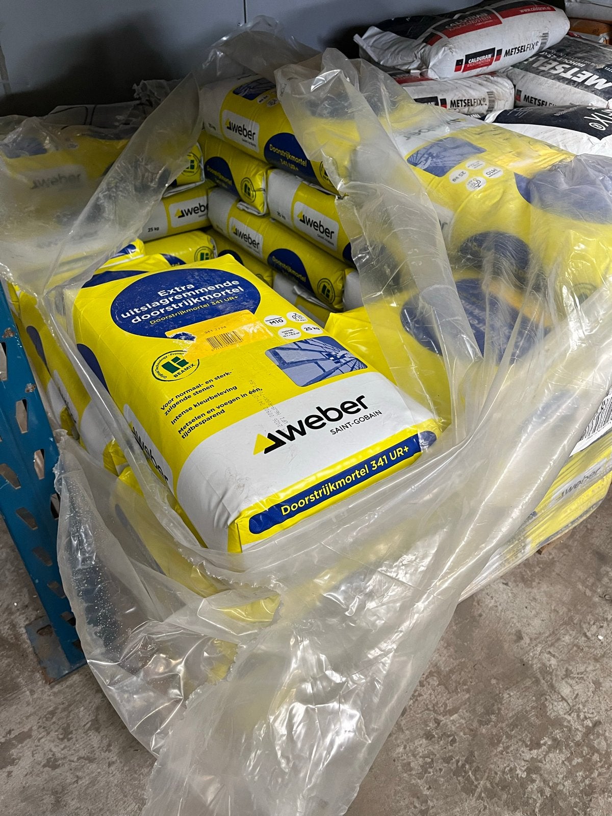27 zakken Weber Saint-Gobain Doorstrijkmortel 341 UR+, Ophalen, Nieuw
