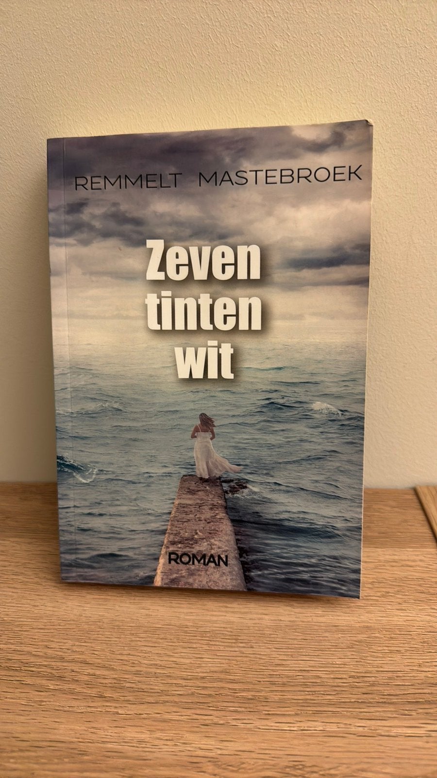 Remmelt mastebroek - zeven tinten wit, Ophalen of Verzenden, Zo goed als nieuw