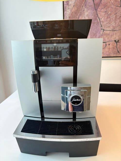 Jura koffie machine met koeling, Ophalen, Afneembaar waterreservoir, Gebruikt, 10 kopjes of meer