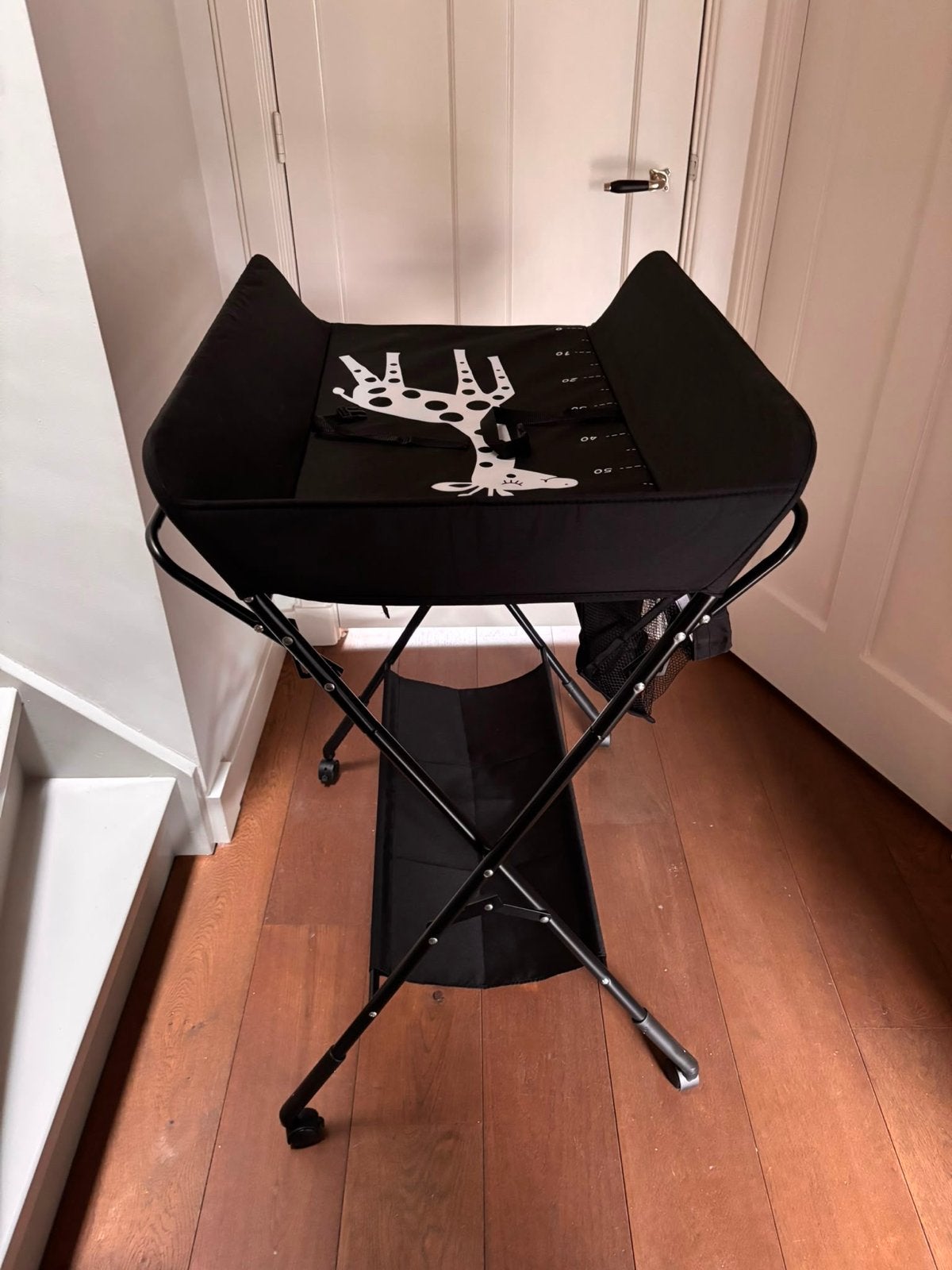 Opvouwbare Baby Aankleedtafel met Wielen - Verstelbaar, Overige typen, Zo goed als nieuw, Standaard, Ophalen