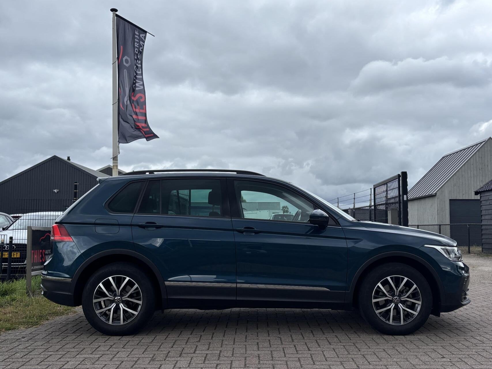 Volkswagen Tiguan 1.5 TSI Life Business acc camera keyless, Auto's, Voorwielaandrijving, Euro 6, 4 cilinders, 150 pk