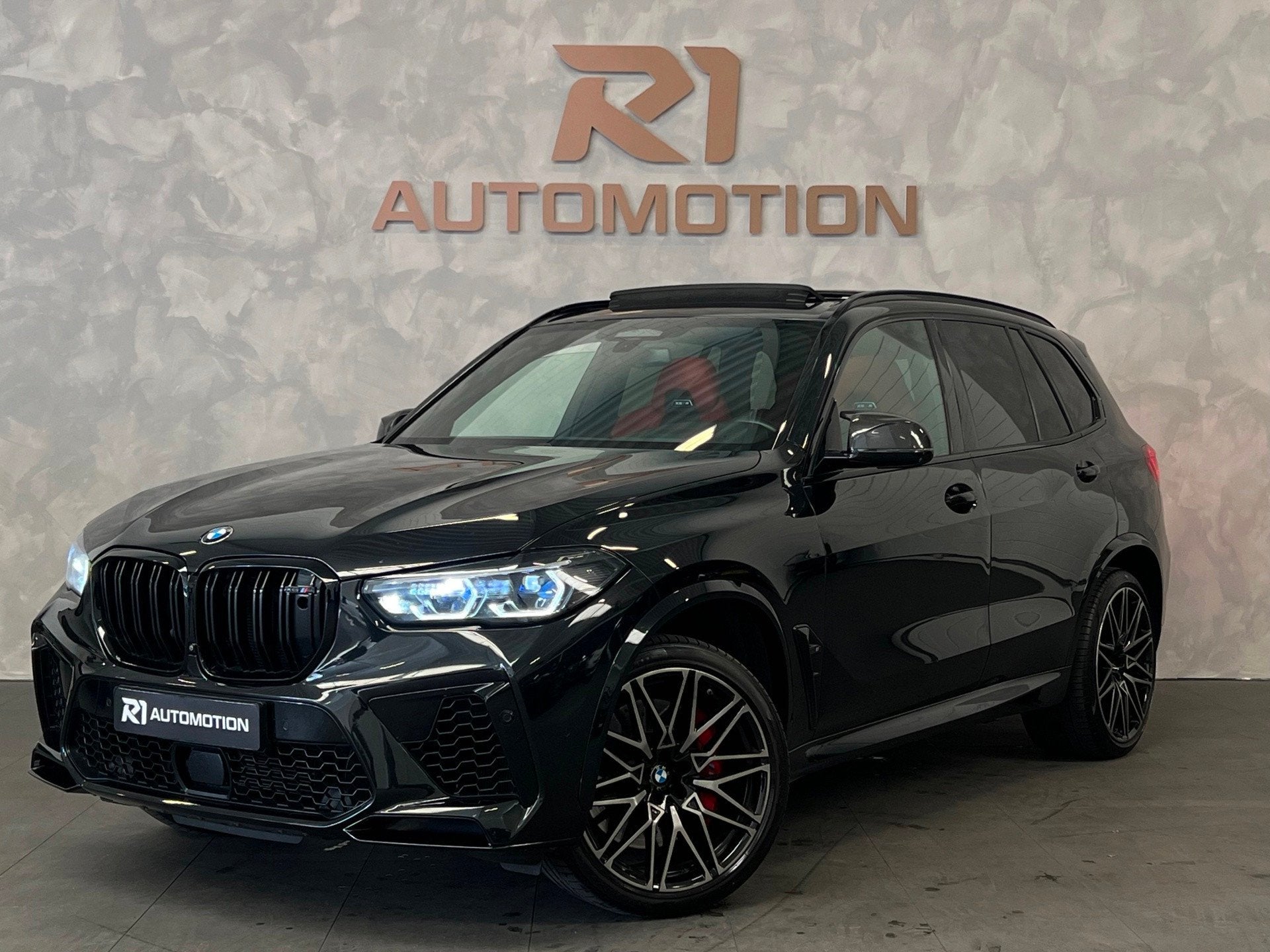 BMW X5 M Competition Pano|Laser|Softclose|Nightvision|Bowers, Auto's, Automaat, Gebruikt, X5, Zwart