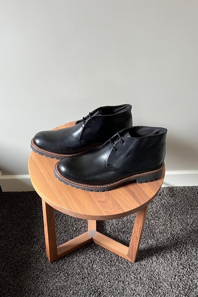 Nieuw 225€ zwarte Spaanse leren veterboots; maat 43, Zwart, Nieuw, Ophalen of Verzenden, Boots