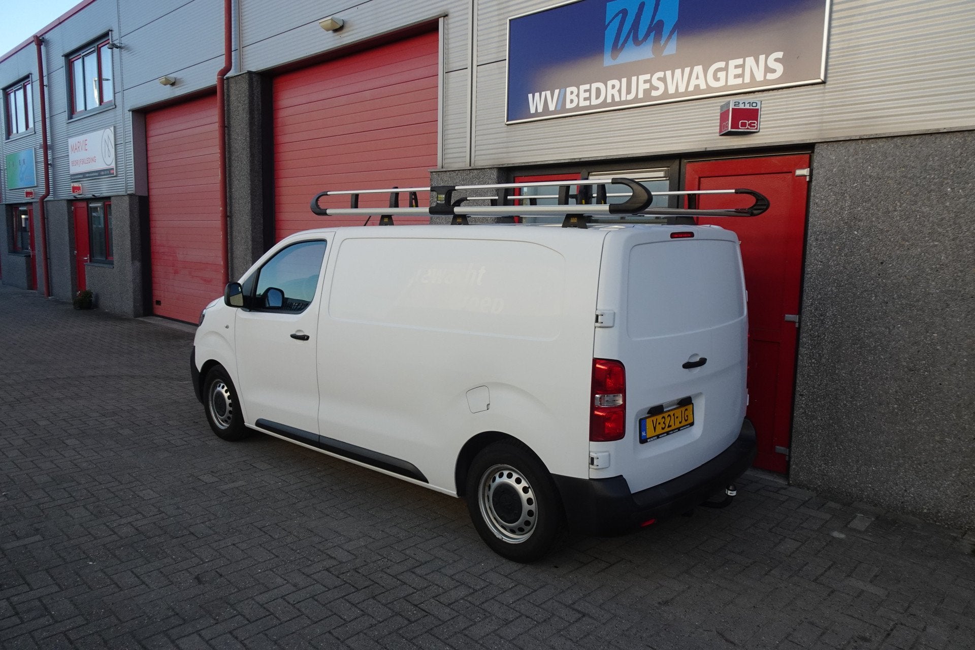 Peugeot Expert 226S 1.6 BlueHDI 95 Premium met imperiaal en, Voorwielaandrijving, Stof, Gebruikt, 4 cilinders