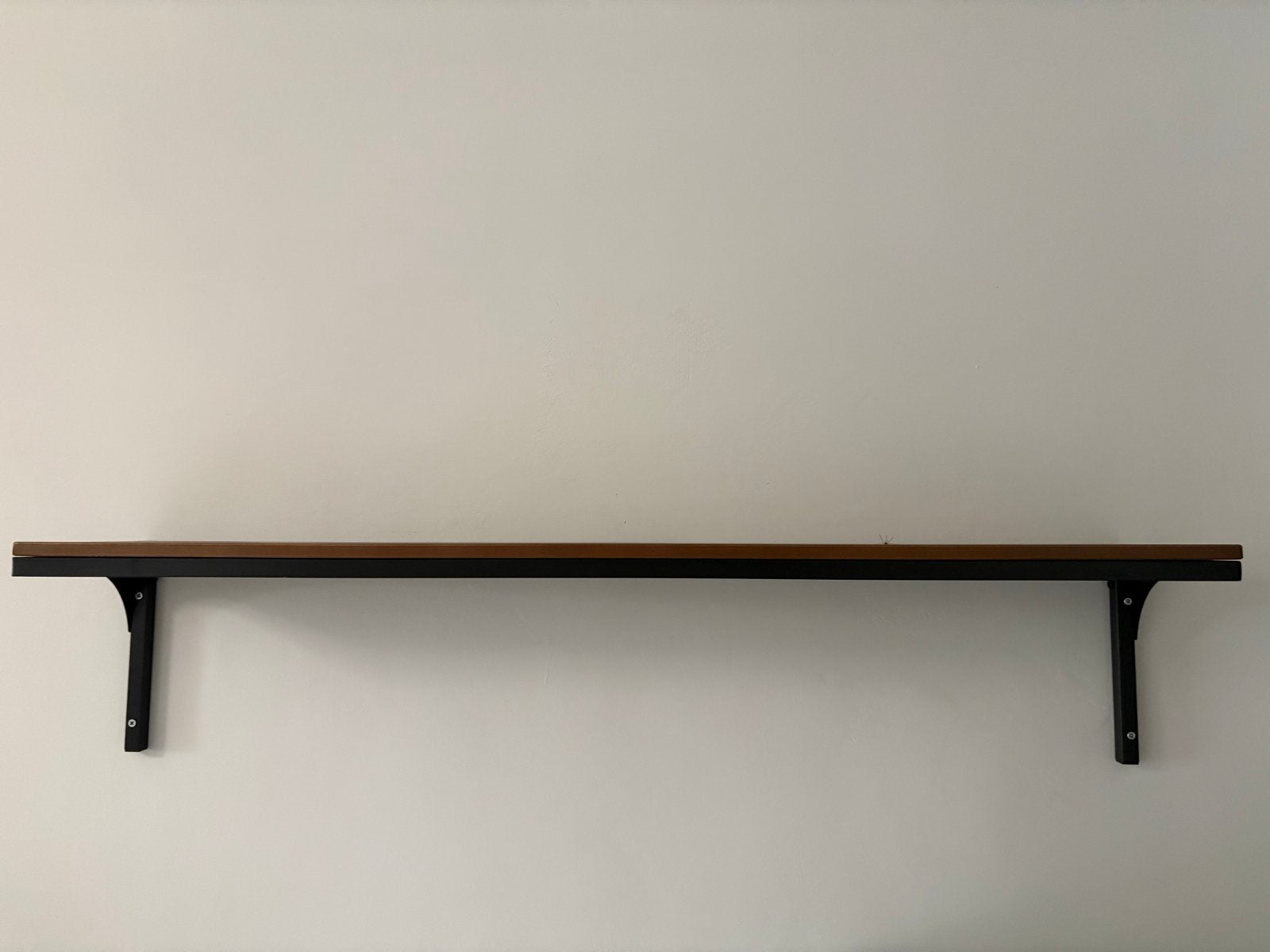 Wandplank met metalen beugels - industrieel design, Ophalen of Verzenden, Zo goed als nieuw