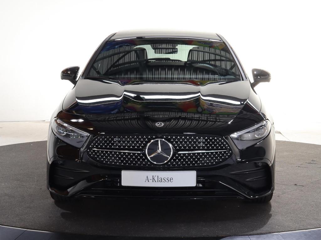 Mercedes-Benz A-klasse 180 Business Solution AMG | Panoramas, Auto's, 136 pk, 4 cilinders, Bedrijf, Nieuw