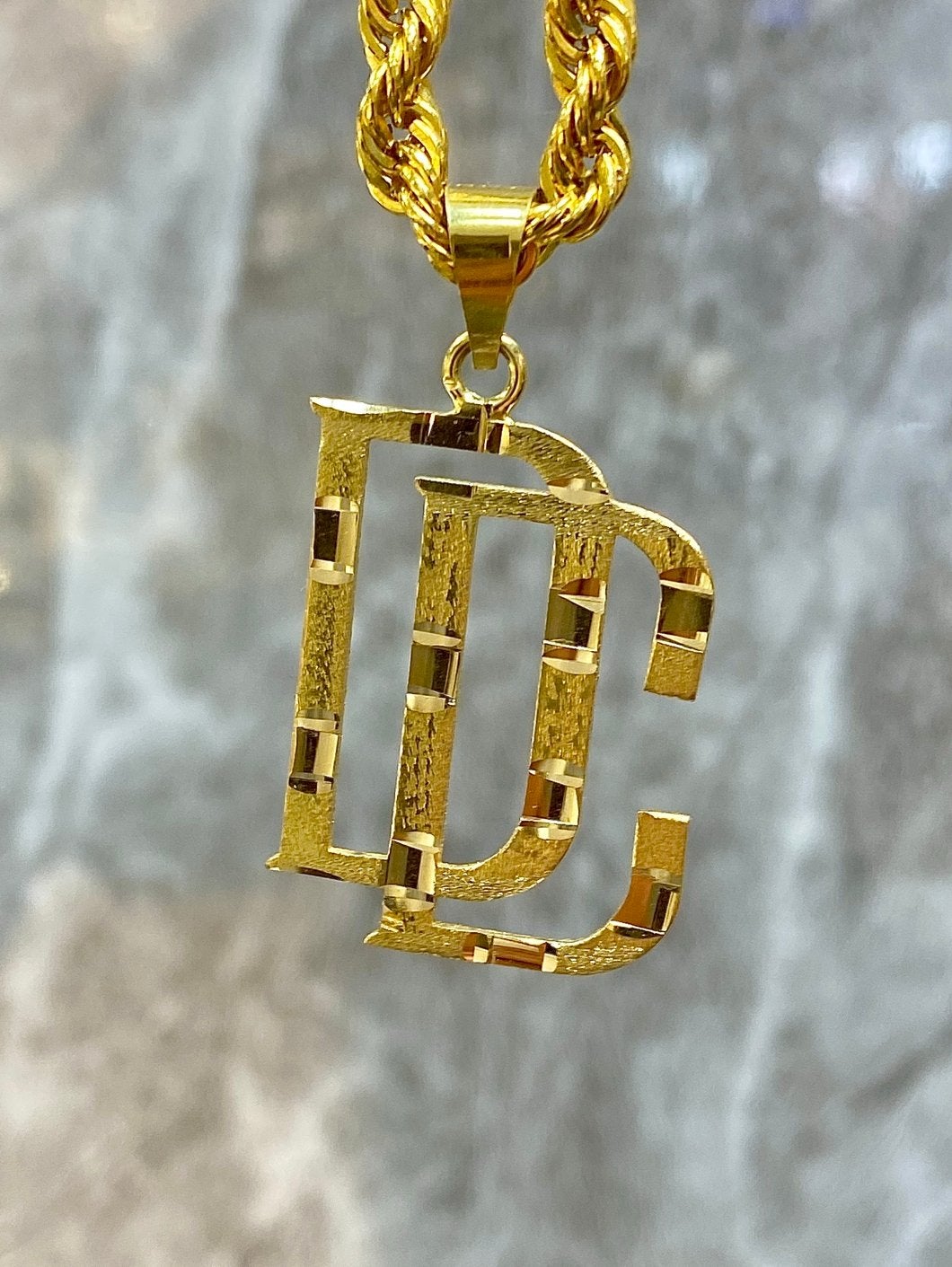 14k Gouden DC Kettinghanger, Sieraden, Tassen en Uiterlijk, Kettingen, Ophalen of Verzenden, Nieuw, Goud