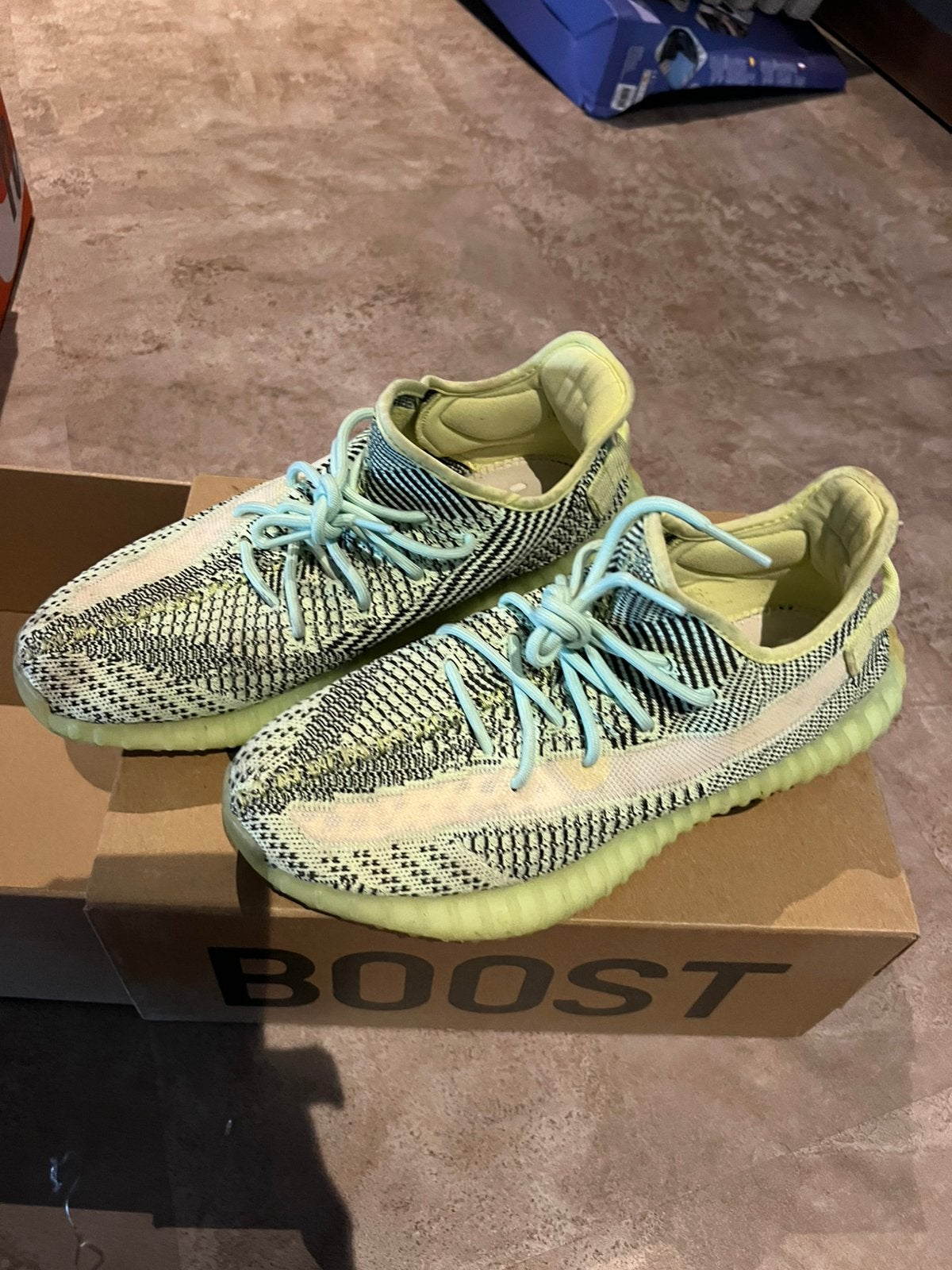 Yeezy Boost 350 V2 sneakers origineel zgan, Kleding | Heren, Overige kleuren, G, Ophalen of Verzenden, H