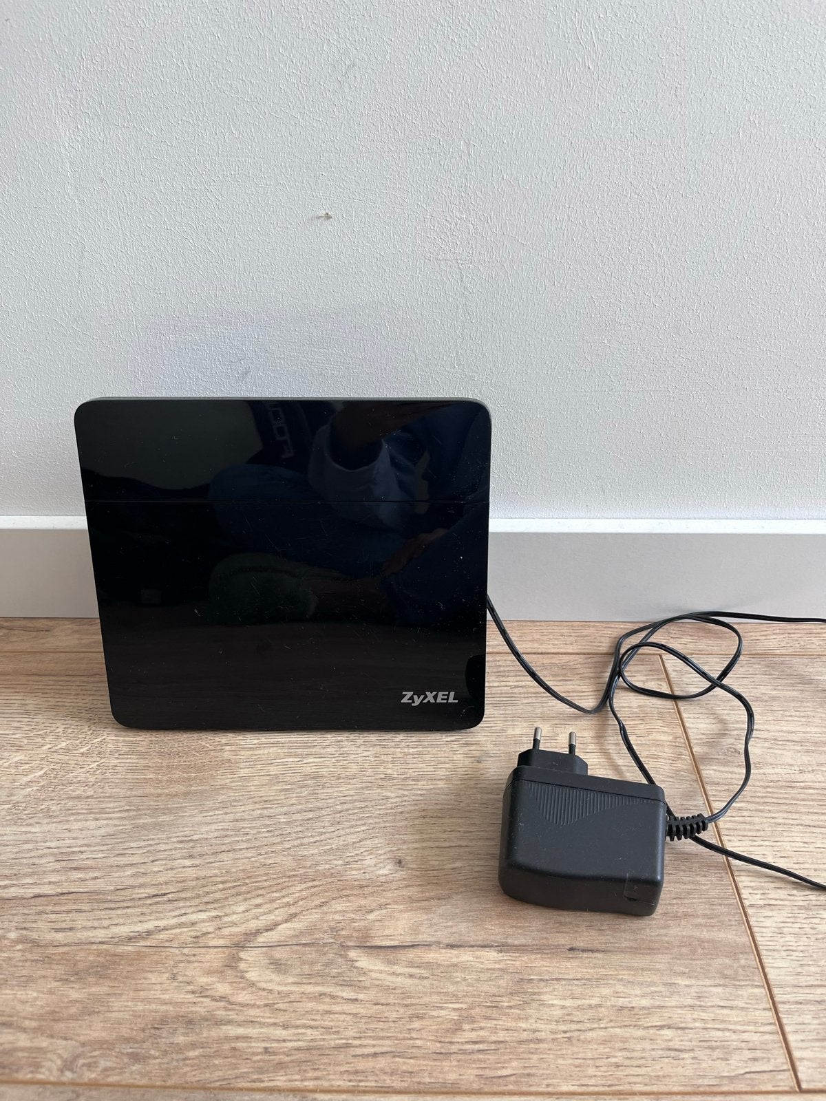 Zyxel VMG8324-B10A Router met Modem, Computers en Software, Routers en Modems, Ophalen of Verzenden, Gebruikt, Router met modem