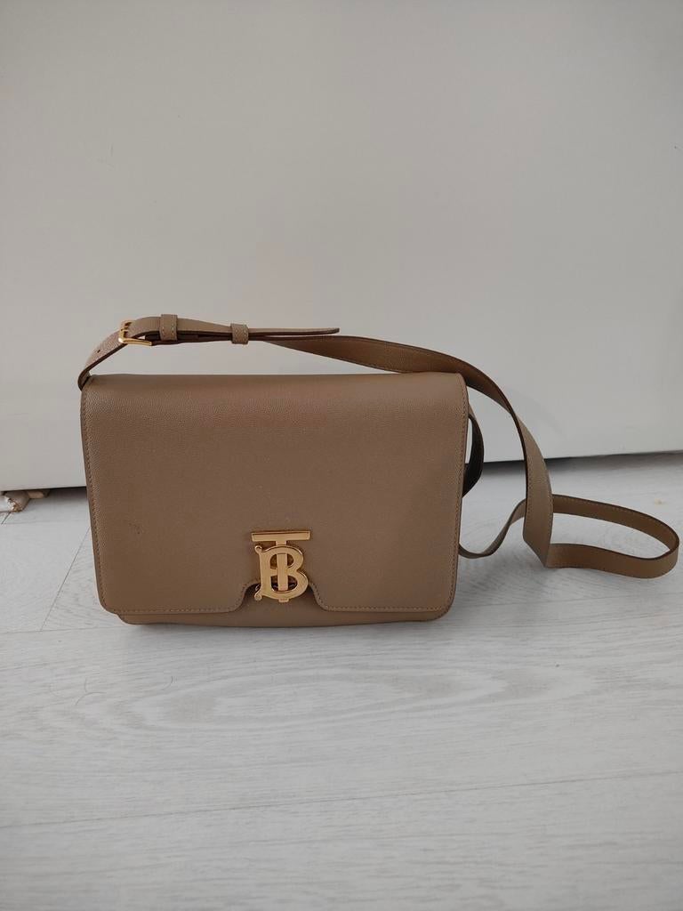 Burberry schoudertas - Zo goed als nieuw, Sieraden, Tassen en Uiterlijk, Tassen | Damestassen, Ophalen, Zo goed als nieuw, Beige