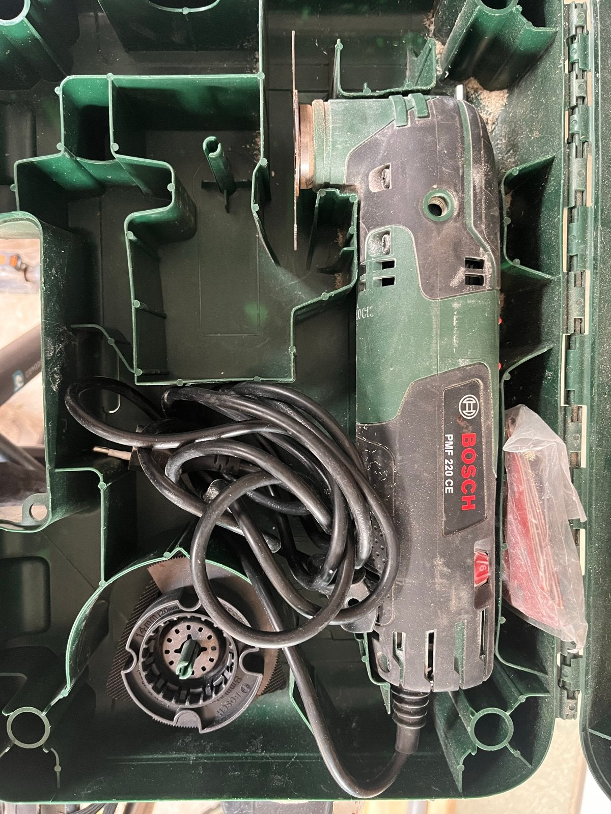Bosch PMF 220 CE Multitool in koffer, Doe-het-zelf en Verbouw, Gereedschap | Handgereedschap, Gebruikt, Multitool, Bosch, Ophalen