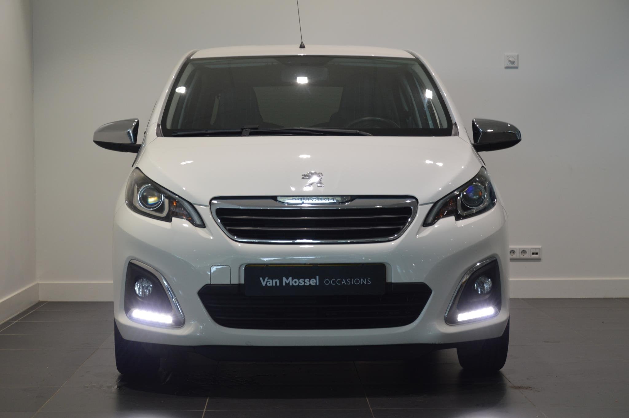 Peugeot 108 1.0 e-VTi Allure Groot scherm en camera, 12 maanden, Stof, Gebruikt, 4 stoelen