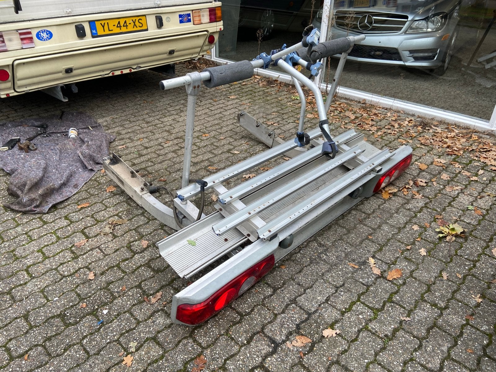 Zware scooter- en fietsendrager voor camper (chassismontage), Ophalen, Gebruikt