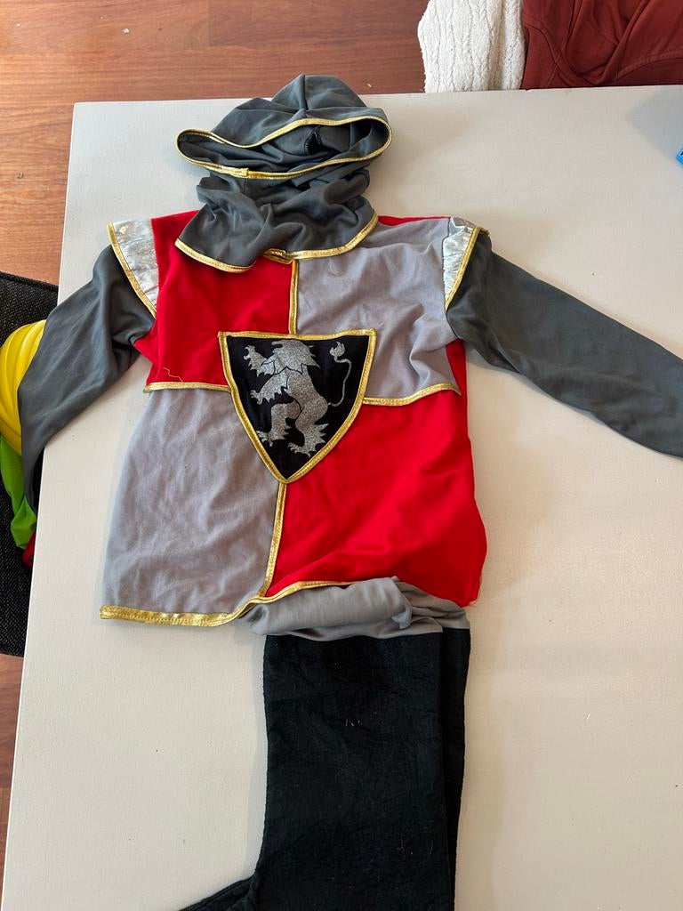 Ridderpak voor kinderen - Maat 110-116, Kinderen en Baby's, Carnavalskleding en Verkleedspullen, Ophalen, Gebruikt, 110 t/m 116