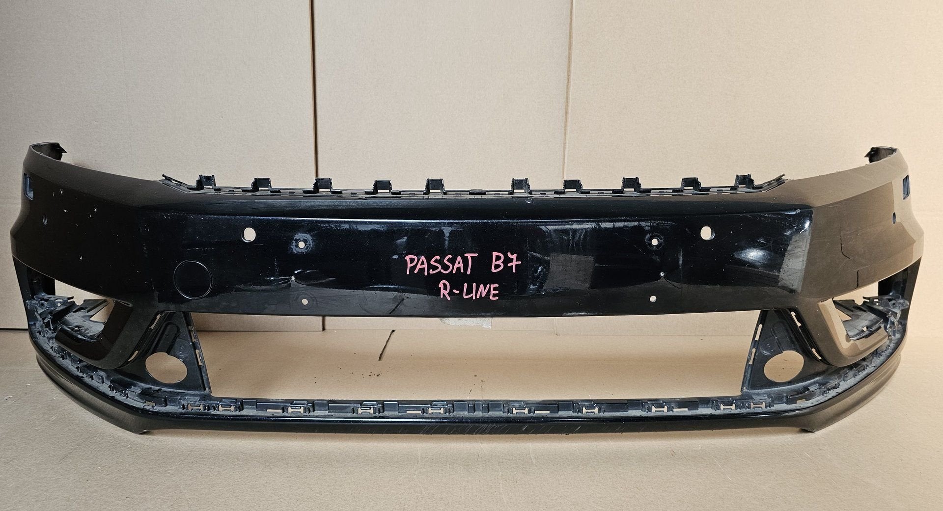 Voorbumper VW Passat B7 3AA R-LINE 4xPDC KLS 3AA807221C Orig, Gebruikt, -, Voor, Ophalen of Verzenden