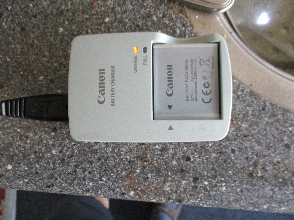 canon ixus oplader 2x, Audio, Tv en Foto, Fotocamera's Digitaal, Ophalen of Verzenden, Zo goed als nieuw, Canon, 8 keer of meer