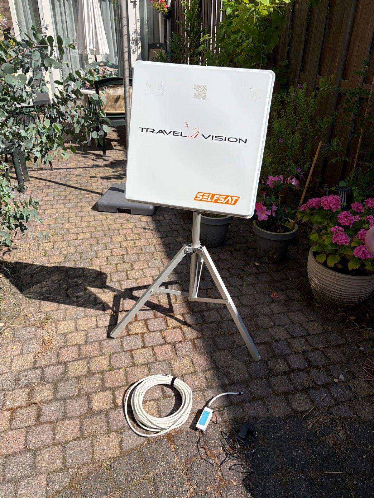 Travelvision R6 Flat, Audio, Tv en Foto, Schotelantennes, Ophalen, Zo goed als nieuw, Overige merken