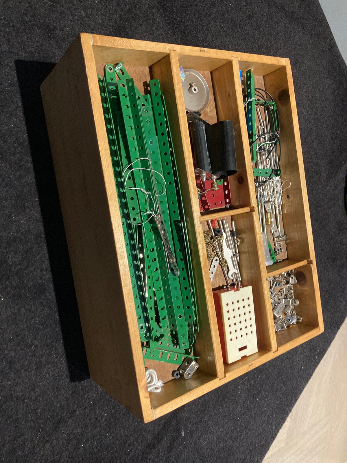 Meccano, Ophalen