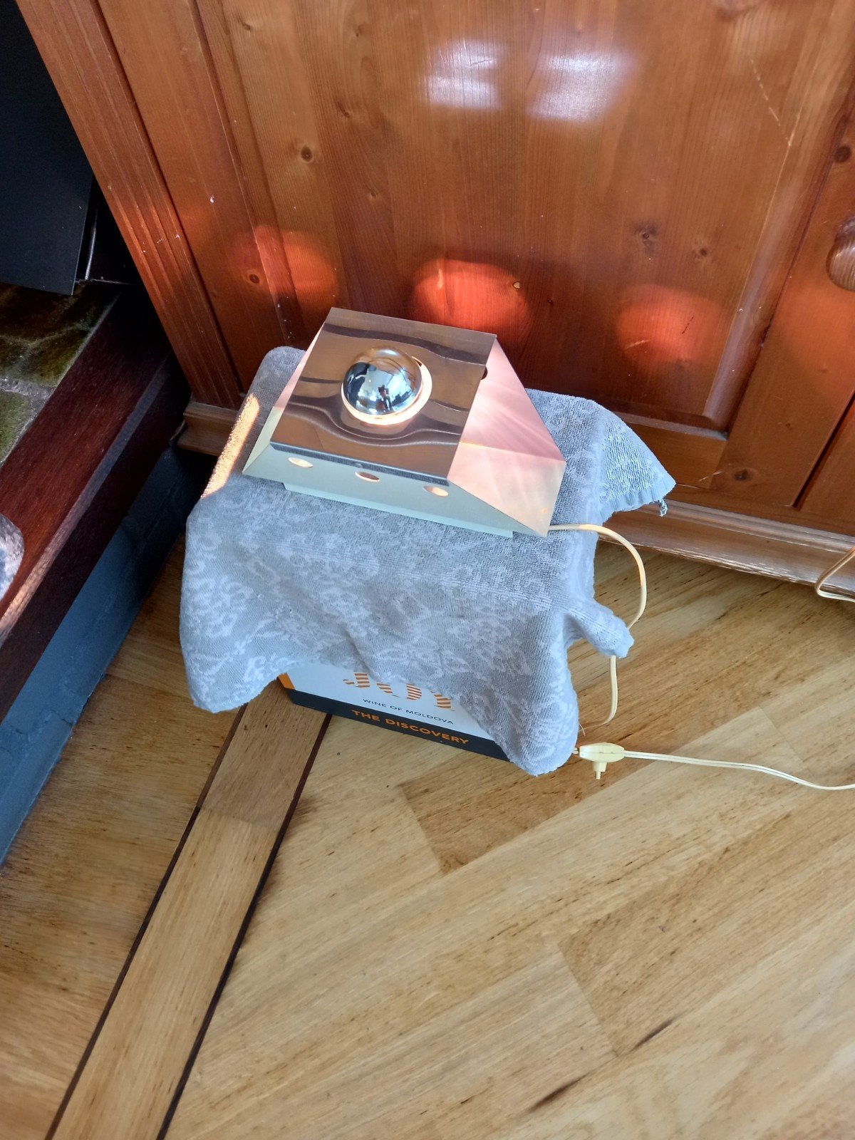 Vintage jaren '60 trapezium vormig Philips wandlampje., Huis en Inrichting, Philips, E14 (klein), Ophalen of Verzenden, Metaal