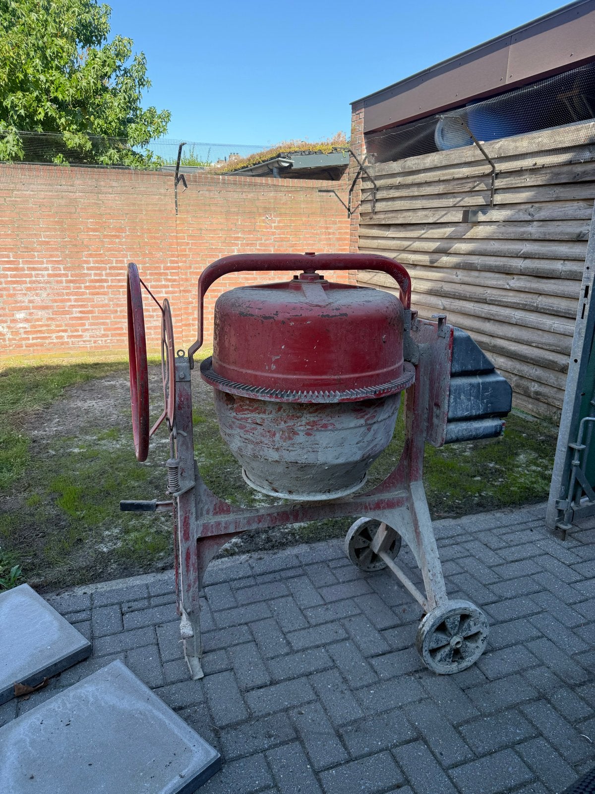 Betonmolen met voetpedaal - Uitstekende staat, Ophalen, Gebruikt