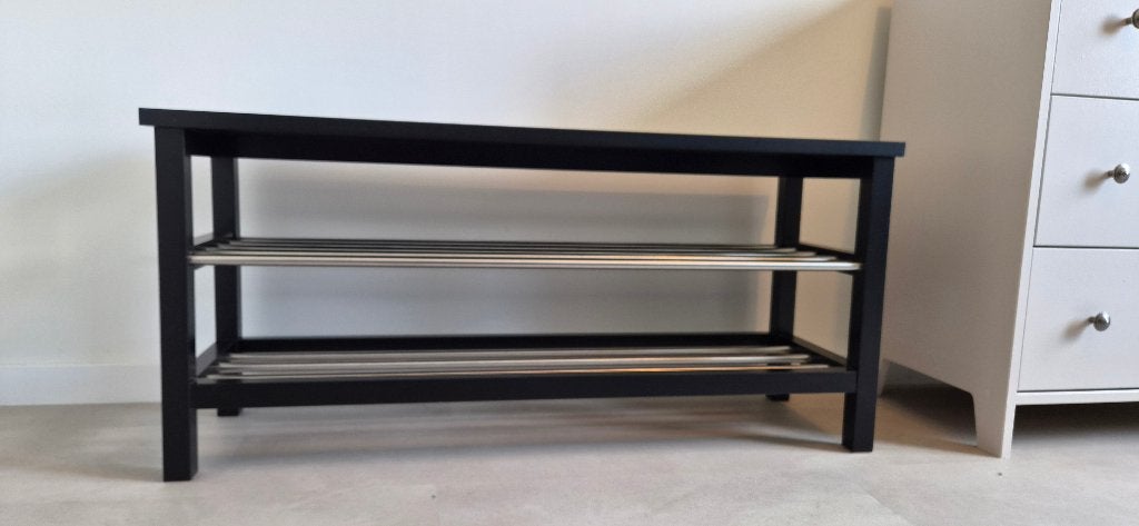 Ikea TJUSIG Bank met schoenenrek, zwart, 108x34x50 cm, Ophalen, Gebruikt