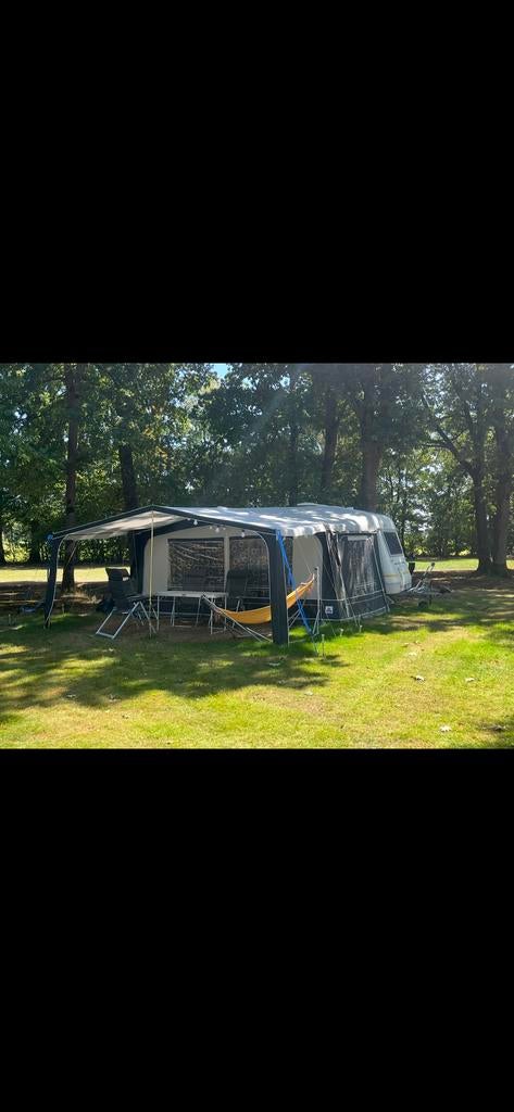 Nette Knaus Sudwind - Vakantieklaar met voortent & luifel, Caravans en Kamperen, Caravans, Rondzit, Luifel, Knaus, Tot en met 4