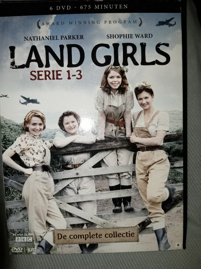 Landgirls, serie 1 t/m 3, Engels, Vanaf 9 jaar, Ophalen of Verzenden, Zo goed als nieuw