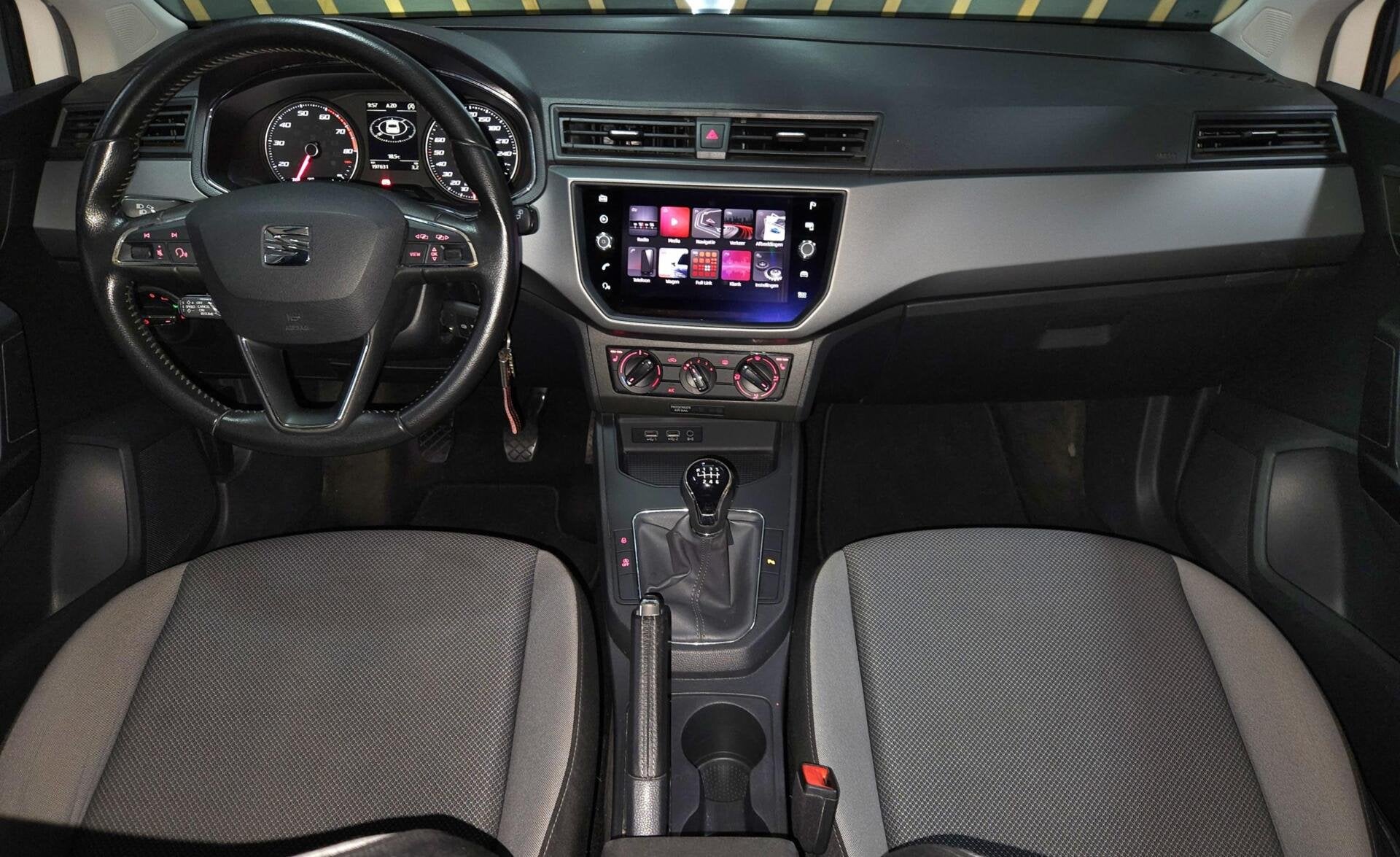 Seat Ibiza 1.0 TSI|LED|CARPLAY|ACC|CAMERA|Parkeer sensoren, Euro 6, 116 pk, Origineel Nederlands, Bedrijf