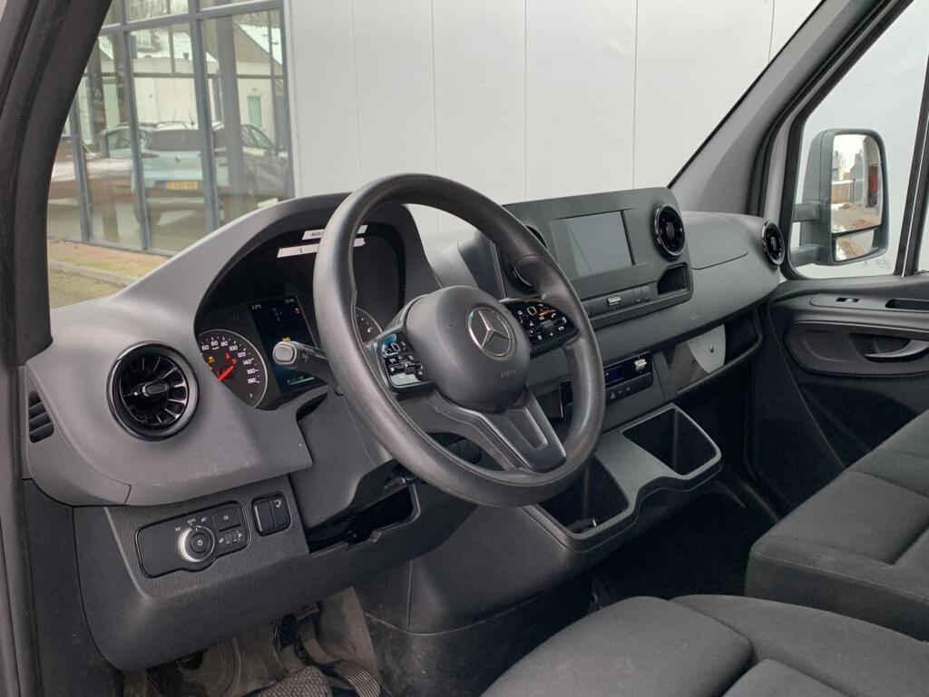 Mercedes Sprinter bestel 214 2.2 CDI Bakwagen+Laadklep 2020, Auto's, Automaat, Stof, Gebruikt, Wit