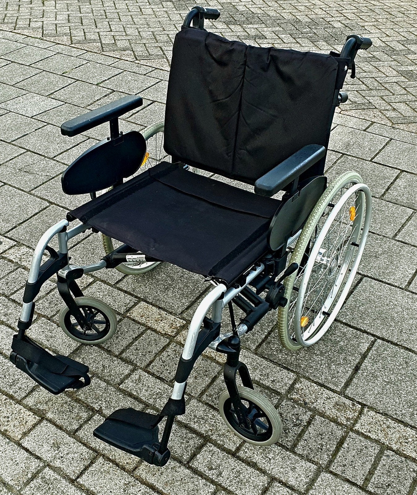 Extra brede rolstoel inklapbare 55 cm merk Breezy NIEUWSTAAT, Diversen, Breezy, Breezy, Zo goed als nieuw, Breezy