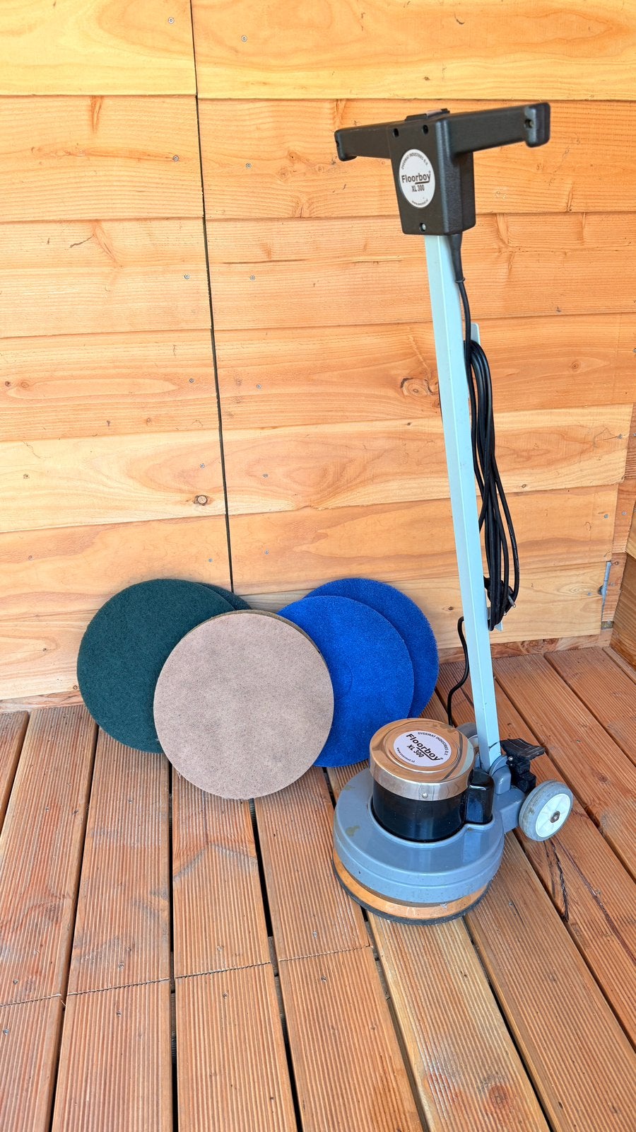 Floorboy XL300 boen- en schrobmachine + 6 pads, Ophalen, Zo goed als nieuw