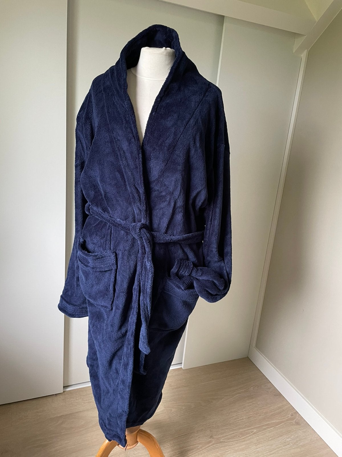 2 keer een Badjas Ochtendjas unisex XL grijs blauw nog nieuw, Kleding | Heren, Pyjama's, Ophalen of Verzenden, Nieuw, Maat 56/58 (XL)