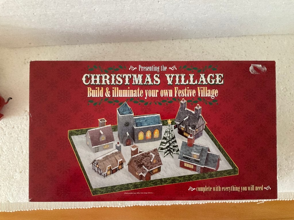 kerstdorp - christmas village bouw pakket, Ophalen of Verzenden, Zo goed als nieuw
