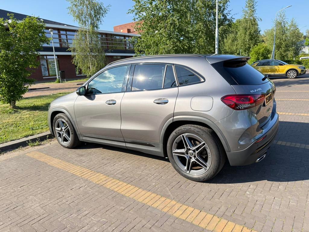 Mercedes GLA 200 Automaat | 2022 | Panorama Sfeerverlichting, 1800 kg, Zwart, 4 cilinders, 163 pk