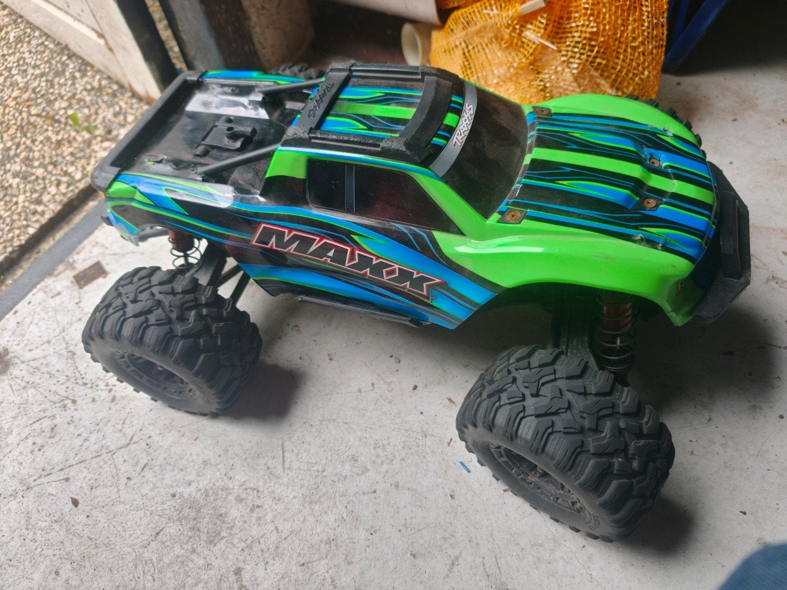 Traxxas Maxx RC Auto - Technisch Top, Inclusief Lader, Elektro, Gebruikt, Auto offroad, Ophalen of Verzenden