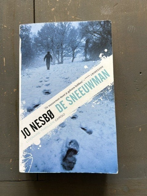 M26-boek De sneeuwman van Jo Nesbo, Ophalen of Verzenden, Gelezen