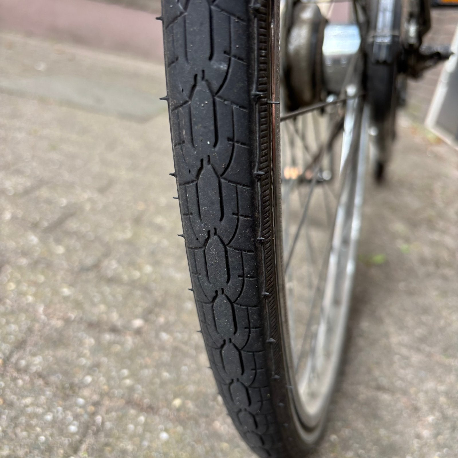 Foto 2 van Select dames stadsfiets grijs drie versnellingen rijklaar