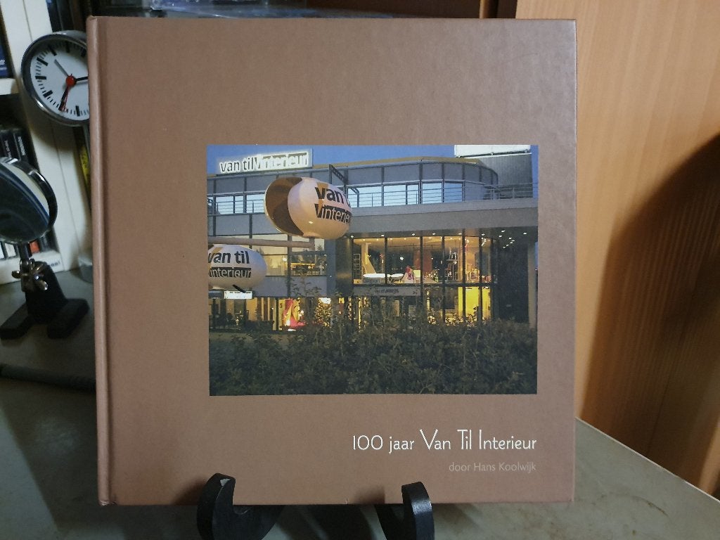 100 jaar Van Til Interieur, Ophalen, Zo goed als nieuw