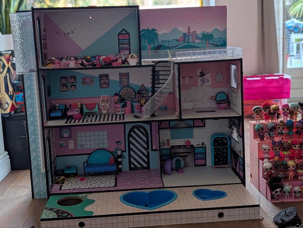 Poppenhuis met 40+ LOL poppetjes, Hobby en Vrije tijd, Ophalen, Overige typen