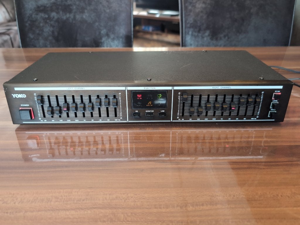 Yoko 320-1 equalizer. Werkt 100%., Overige merken, Refurbished, Ophalen of Verzenden, Minder dan 60 watt