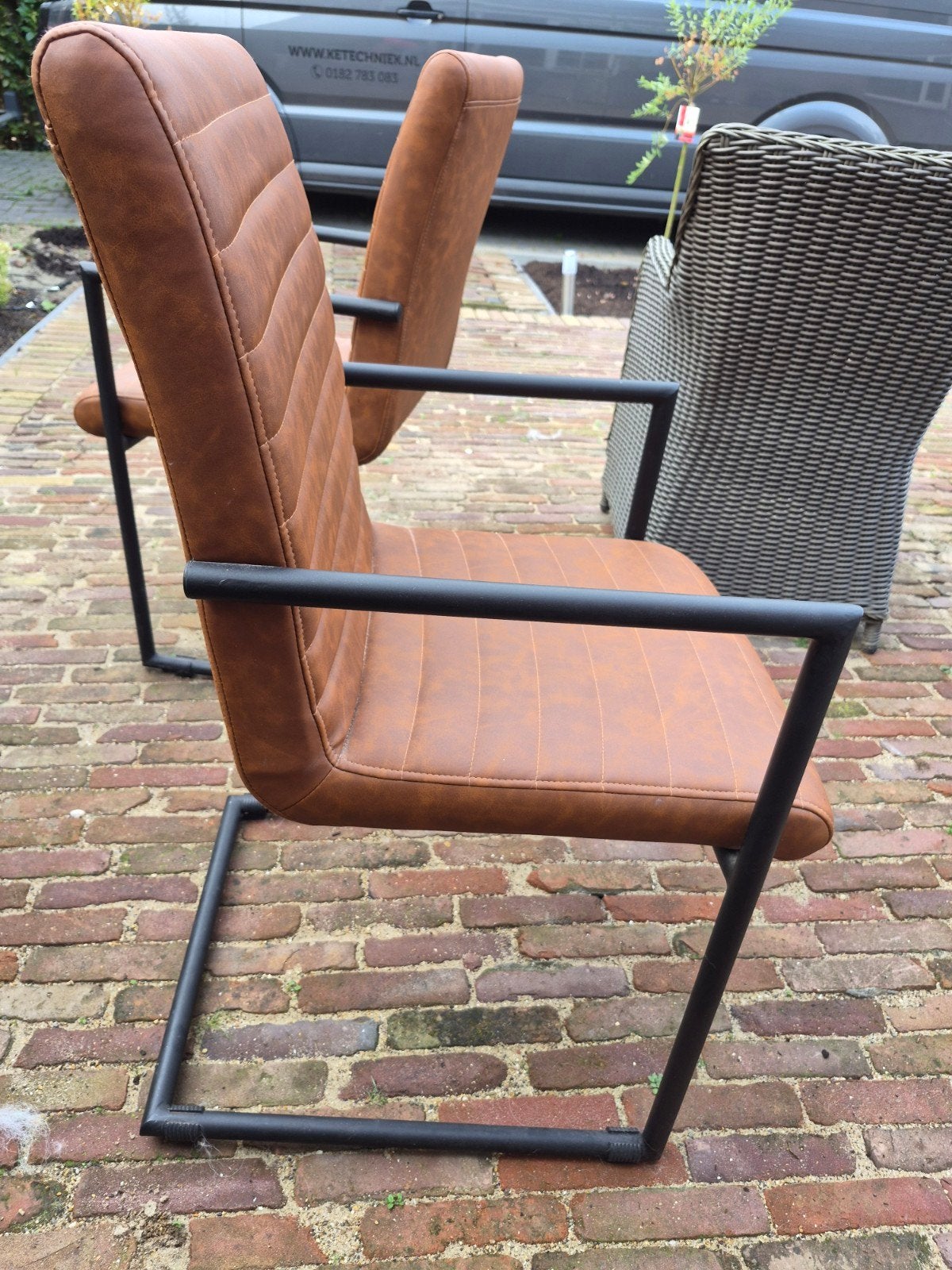 eetkamerstoelen met armleuningen, Huis en Inrichting, Ophalen, Zo goed als nieuw, Bruin, Landelijk