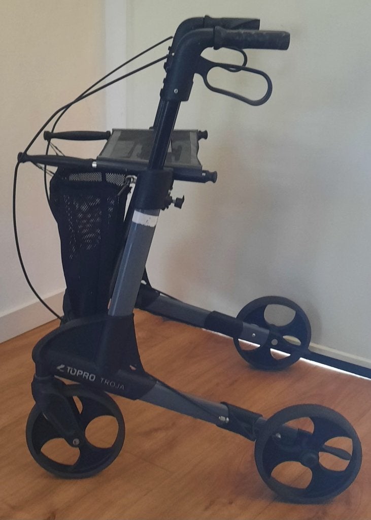 Rollator Topro Troja M + Boodschappen netje ( 7.2 kg ! ), Diversen, Ophalen of Verzenden, Opvouwbaar, Zo goed als nieuw