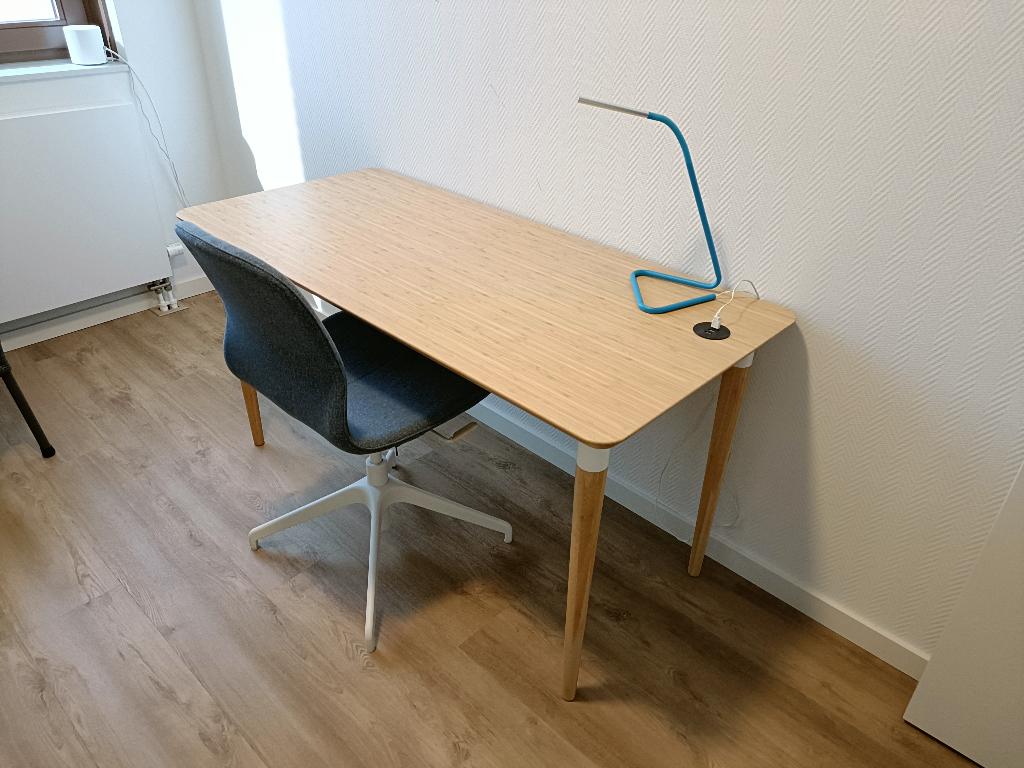 Ikea bureau met bureaustoel ZGAN, Huis en Inrichting, Bureaus, Ophalen, Scandinavisch, Zo goed als nieuw, IKEA