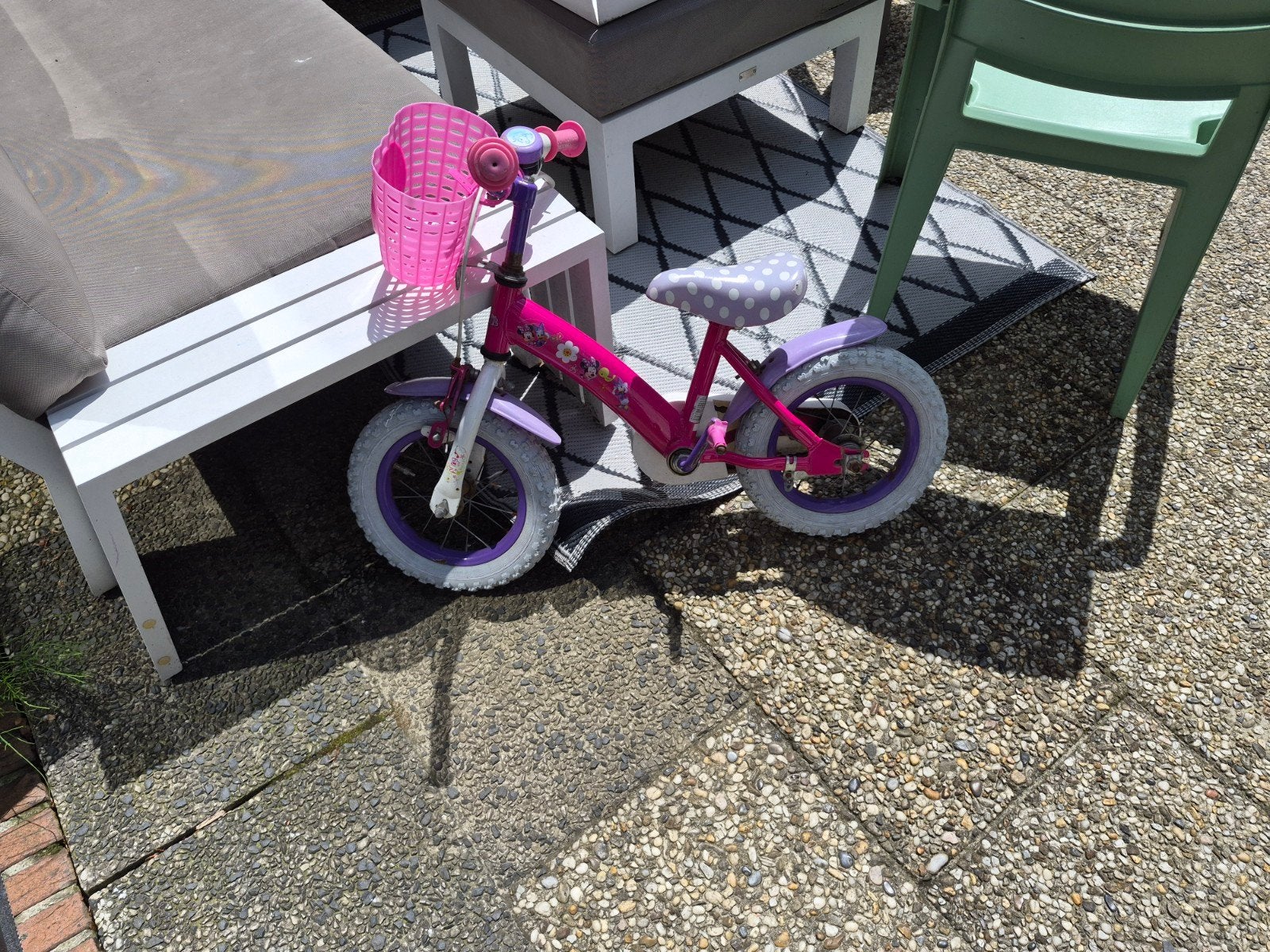 Kinderfiets roze met kapotte trapper - Gratis af te halen, Fietsen en Brommers, Ophalen of Verzenden