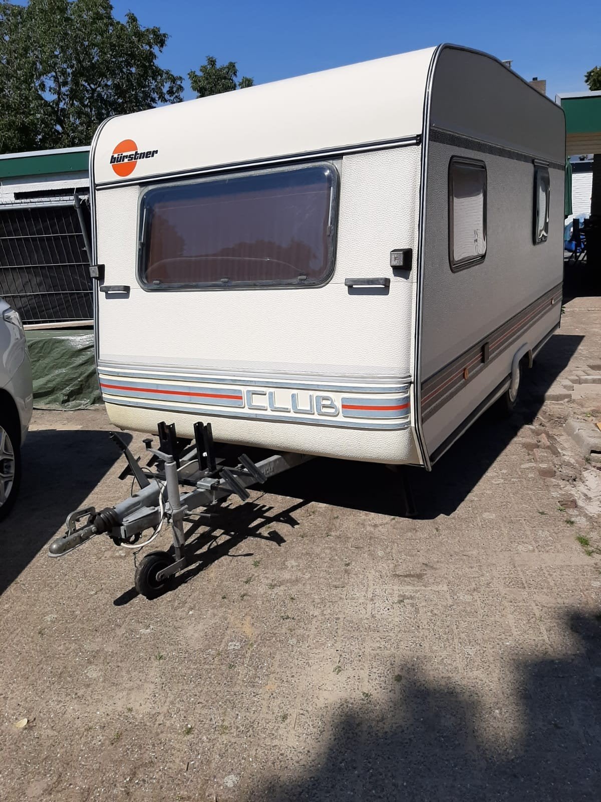 Bürstner Club Caravan met voortent luifel en fietsenrek, Vast bed, Treinzit, Particulier, Luifel