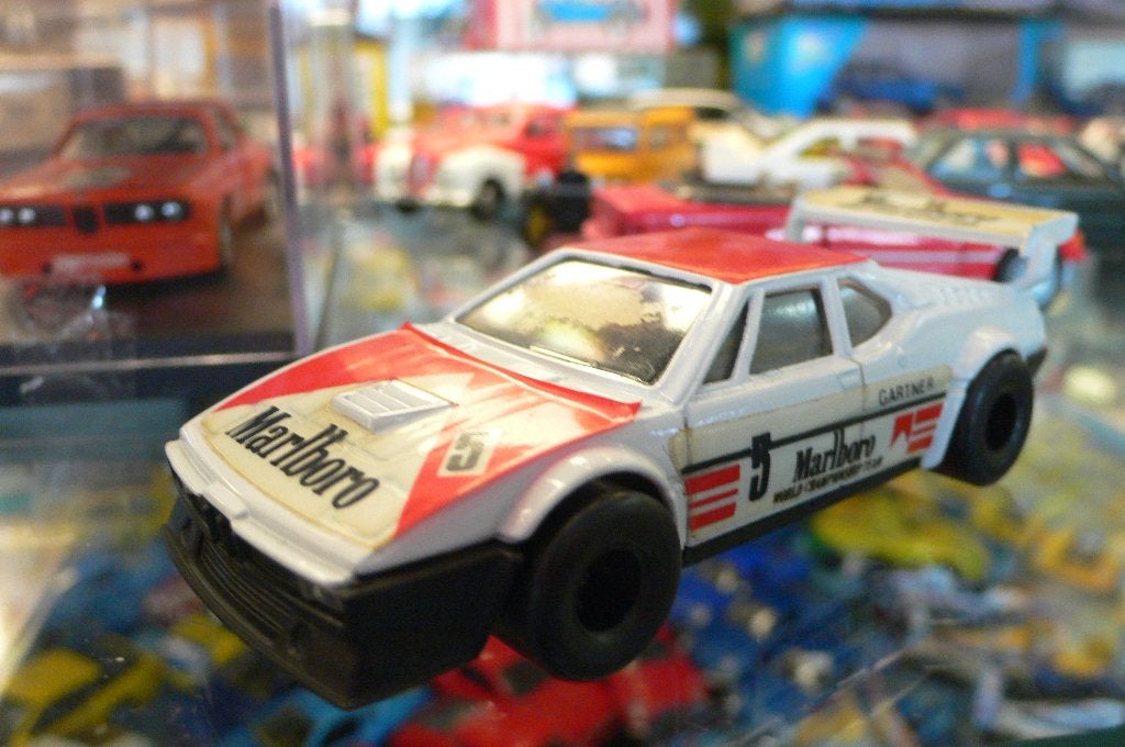 bmw m1 le mans MARLBORO- yaxon-italie- 1/43, Verzenden, Nieuw, Auto, Overige merken